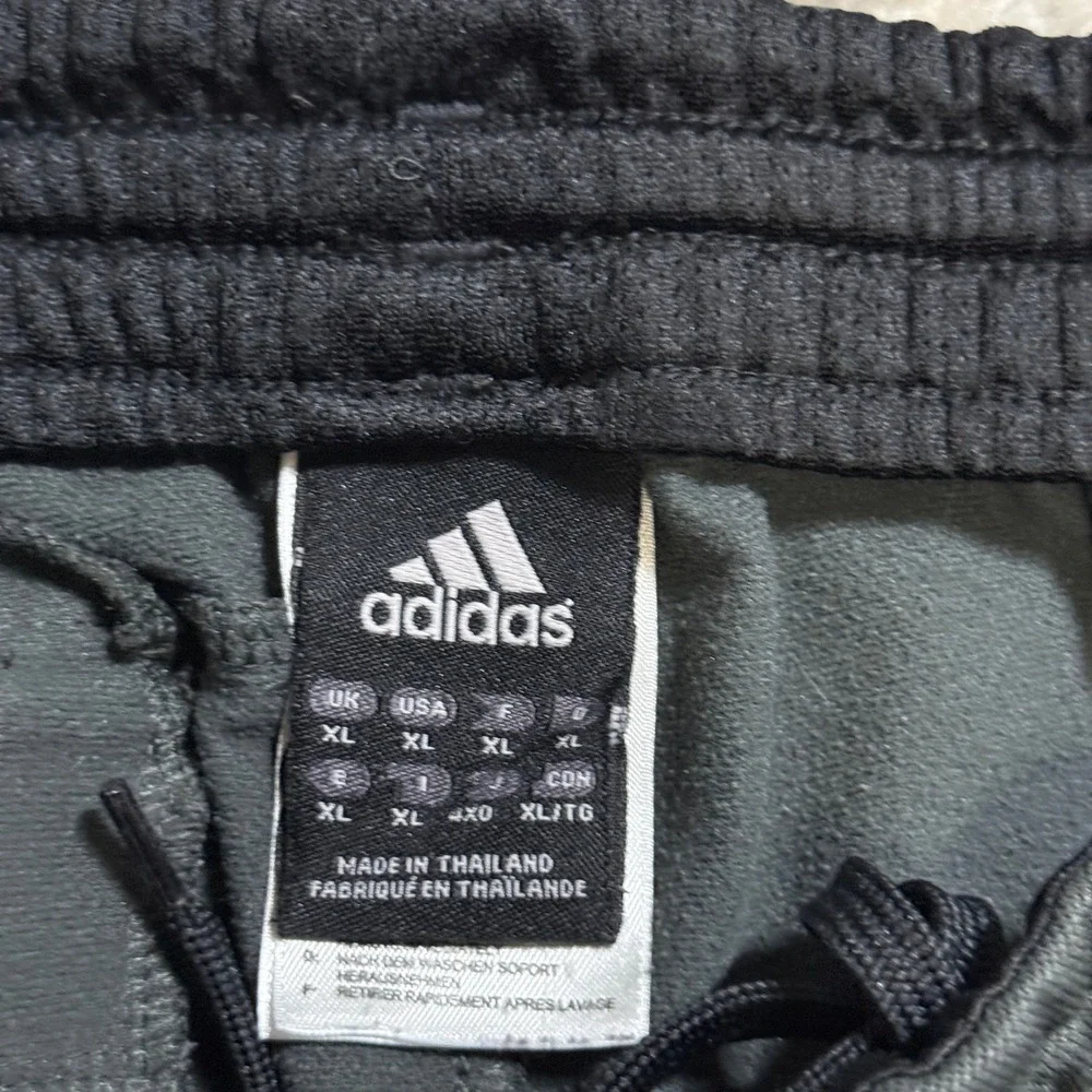 Adidas Mens XL Gray Track Pants Athletic‎ 3-Stripe Zipper Pocket Straight Leg